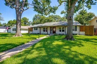 428 Summit Dr in Richardson, TX - Foto de edificio - Building Photo