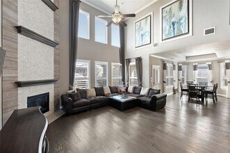 8501 High Summit Ln in Austin, TX - Building Photo - Building Photo