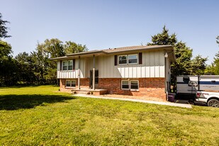 3409 Cedar Ln in Milford, KS - Building Photo