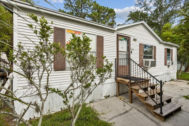 property at 2979 Suni Pines Dr