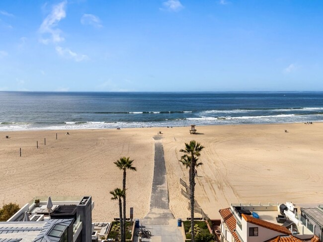 212 Orange St in Newport Beach, CA - Building Photo - Building Photo