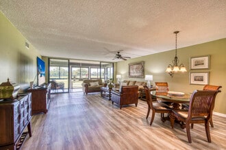 11186 Green Lake Dr in Boynton Beach, FL - Building Photo - Building Photo