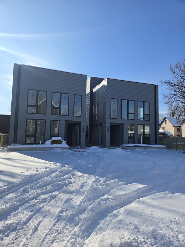 2448 Professor Ave, Unit B - Second Floor in Cleveland, OH - Building Photo - Building Photo