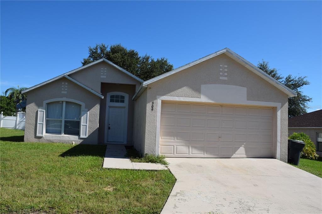 309 Catfish Dr E in Davenport, FL - Building Photo