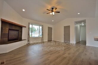 316 Ashlin Ct in Sandpoint, ID - Building Photo - Building Photo