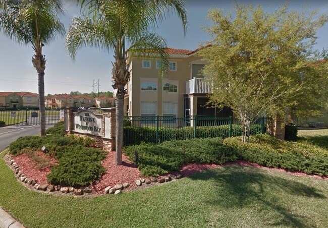 102 Monroe Cir in Davenport, FL - Building Photo - Building Photo