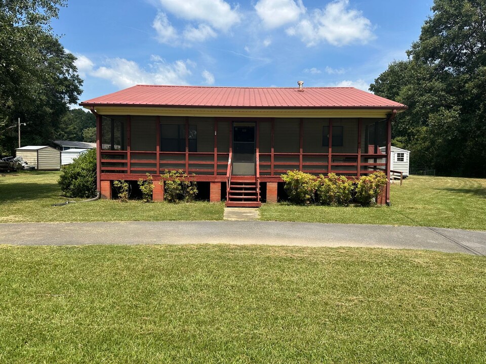 4437 Lois Ave in Bessemer, AL - Building Photo