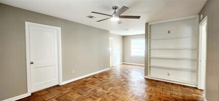 113 Laurel St in Lake Jackson, TX - Building Photo - Building Photo