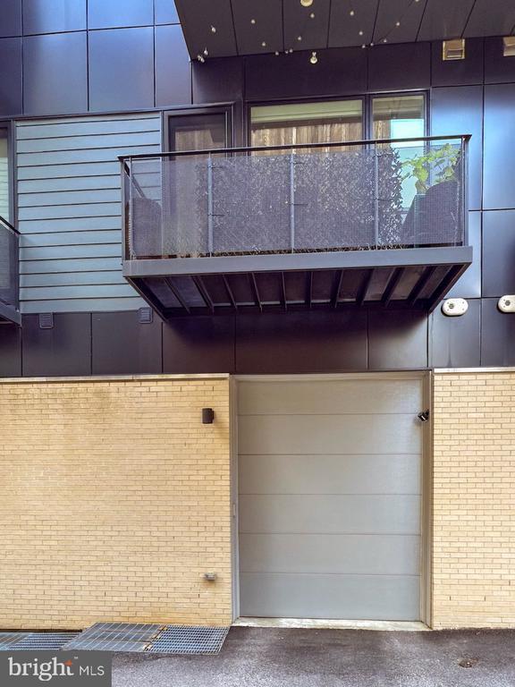 property at 602 N 5th St