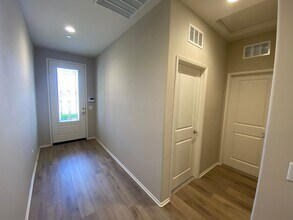 1748 E Holguin St in Lancaster, CA - Building Photo - Building Photo