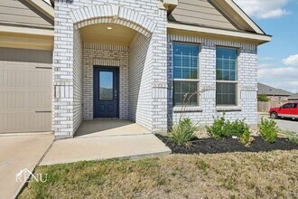 300 Ridgeland Oak Dr in Fort Worth, TX - Building Photo - Building Photo