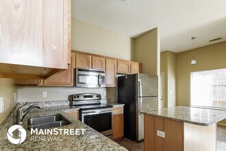 1393 Marhill Cove in Cordova, TN - Foto de edificio - Building Photo