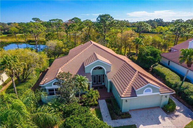 13312 NW Maplewood Rd in Palm City, FL - Foto de edificio - Building Photo