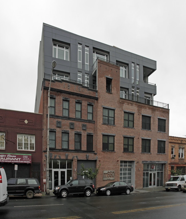 650 Montgomery St in Jersey City, NJ - Building Photo - Building Photo