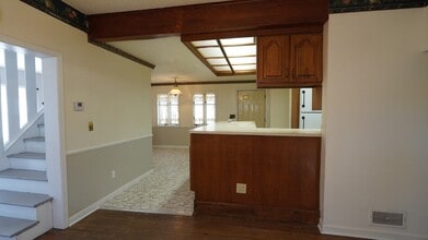7 W Bacon St in Hillsdale, MI - Building Photo - Building Photo
