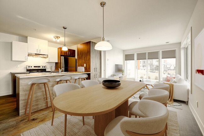 2500/2570 Rue Maurice-Savoie in Longueuil, QC - Building Photo - Building Photo