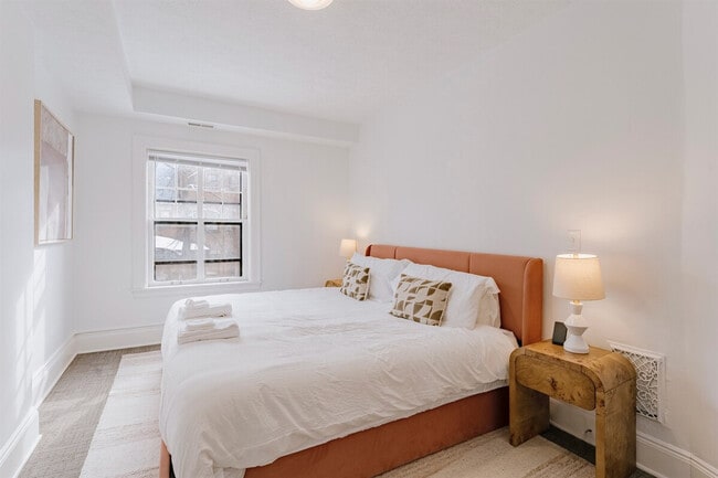 11323 Hessler Rd in Cleveland, OH - Building Photo - Building Photo