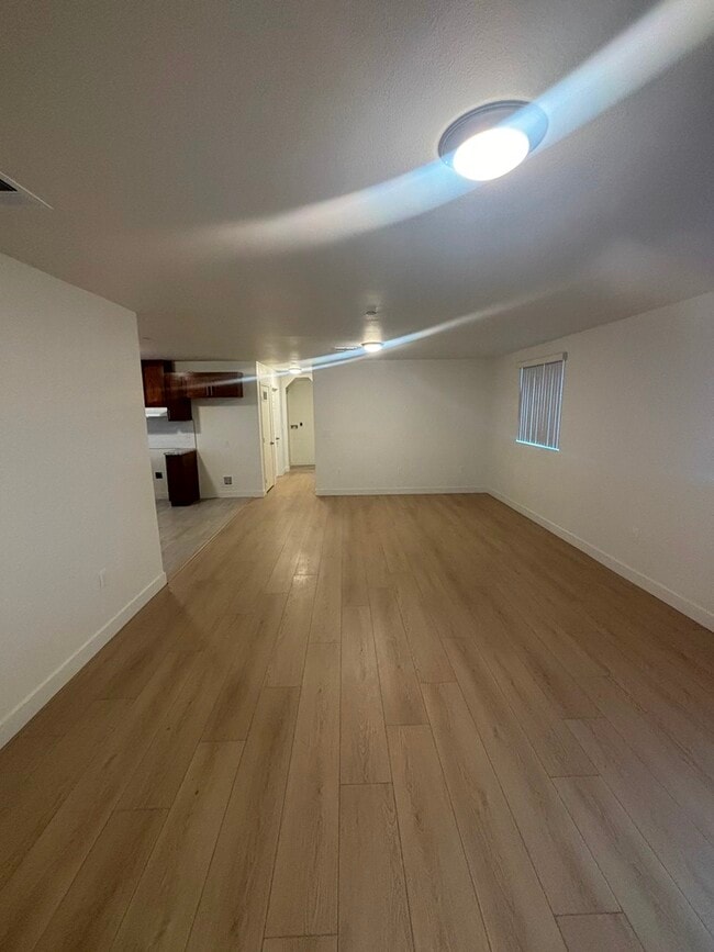 438 W 71st St in Los Angeles, CA - Foto de edificio - Building Photo