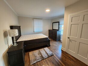 1231 Brookwood Dr in Winston-Salem, NC - Building Photo - Building Photo