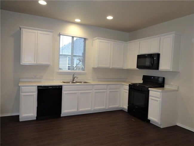 100 Carlina Lp in Liberty Hill, TX - Building Photo - Building Photo