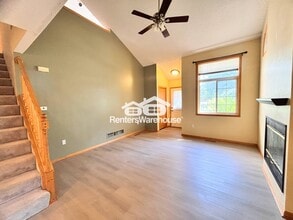 1010 68th St in West Des Moines, IA - Building Photo - Building Photo