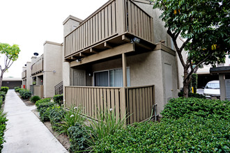 Wildwood Apartments in Anaheim, CA - Building Photo - Building Photo