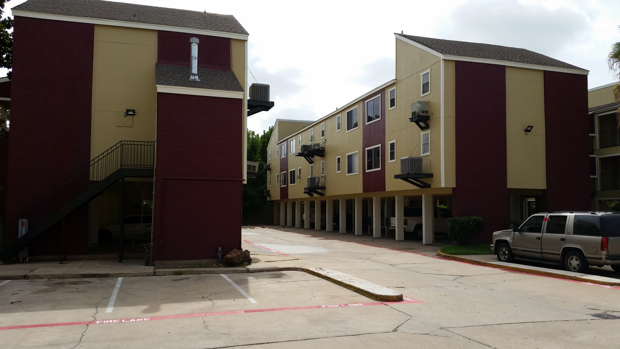 Delta Heights Apartments in La Porte, TX - Building Photo