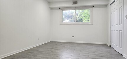 2300 Beau Monde Ln in Lisle, IL - Building Photo - Building Photo