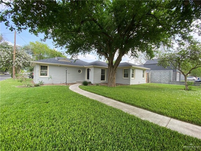 property at 401 S Cynthia St