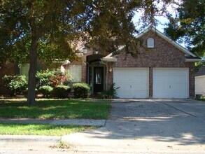 19213 Sotogrande Dr in Pflugerville, TX - Building Photo - Building Photo
