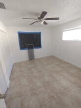 6013 SW 35th St in Miramar, FL - Building Photo - Building Photo