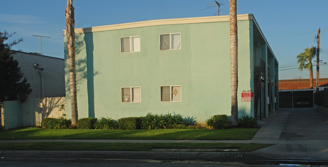 533 S Eremland Dr in Covina, CA - Foto de edificio - Building Photo