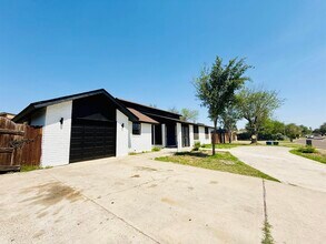907 Sandy Ln in Laredo, TX - Building Photo - Building Photo