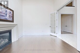 140 Elmers Ln in King City, ON - Building Photo - Building Photo