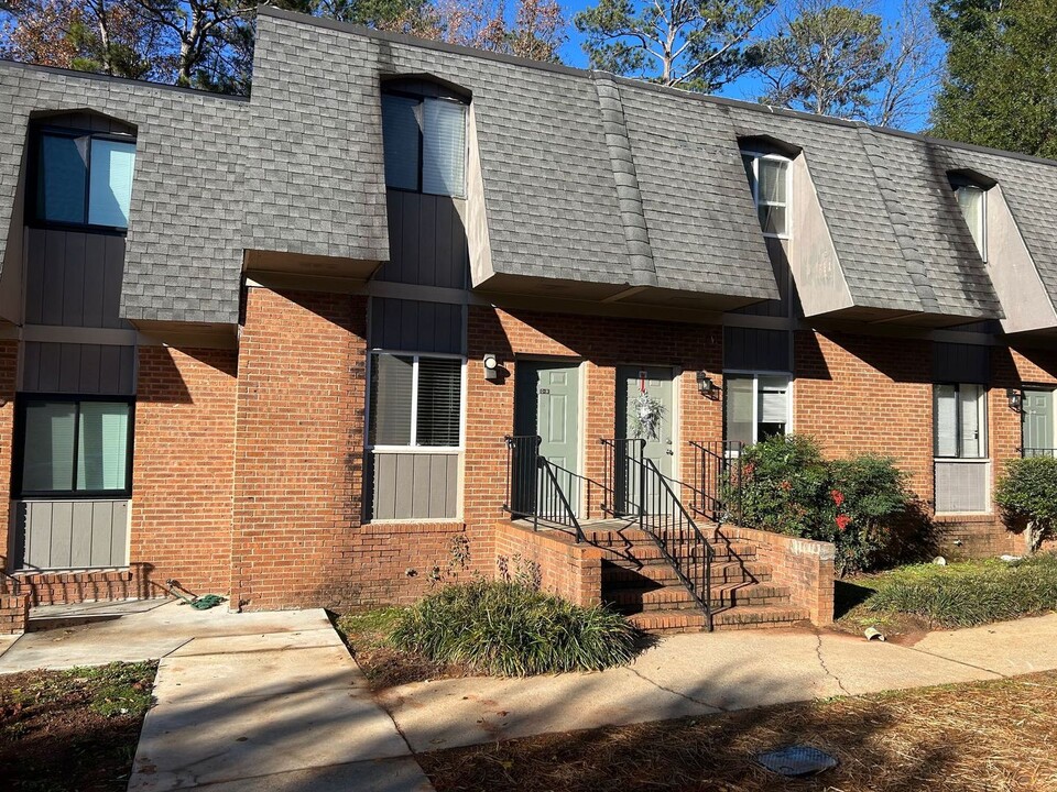 31 Canterbury Ct in Columbia, SC - Building Photo