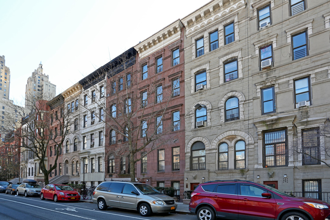 64 91st St in New York, NY - Building Photo