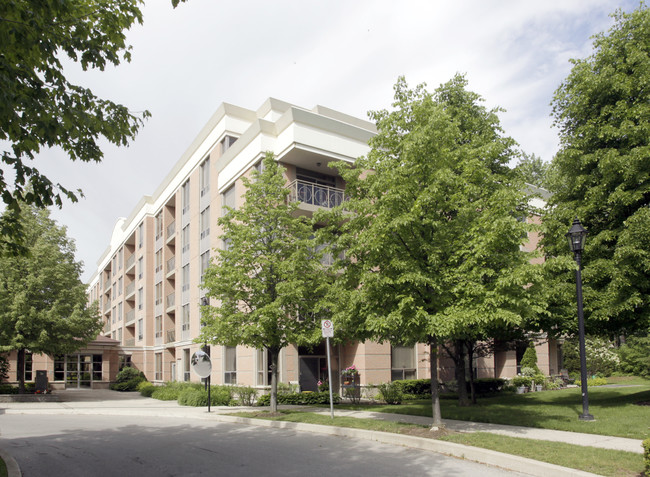 Hearthstone by the Lake in Burlington, ON - Building Photo - Primary Photo