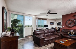 1907 Robinson Ave in San Diego, CA - Building Photo