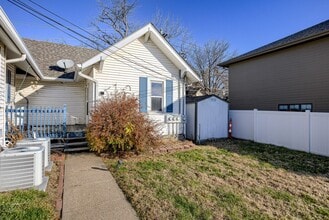 105 N 52nd St in Omaha, NE - Building Photo - Building Photo