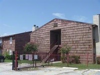 Whispering Oaks in Houston, TX - Foto de edificio - Building Photo