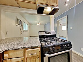 1604 Parker Ln in Austin, TX - Building Photo - Building Photo