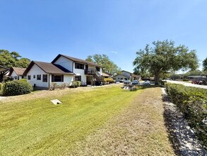 4967 91st Ave in Pinellas Park, FL - Foto de edificio - Building Photo