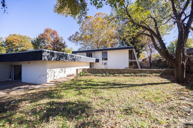 109 N 10th St in Ponca City, OK - Building Photo - Building Photo