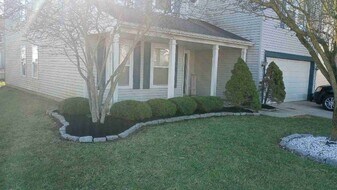 10185 Lothbury Cir in Fishers, IN - Building Photo