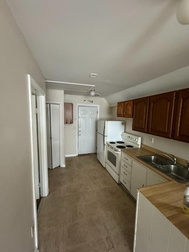 3252 Birch Row Dr in East Lansing, MI - Building Photo - Building Photo