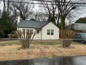 810 W Rankin Ave in Gastonia, NC - Foto de edificio - Building Photo