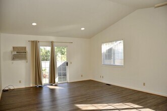 4194 E 2nd Ave in Post Falls, ID - Building Photo - Building Photo