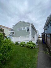 16 Shoreline Dr in Stratford, CT - Building Photo - Building Photo
