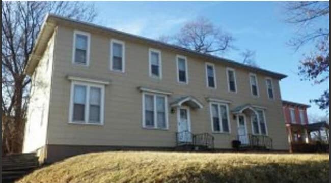 127 S Woodlawn Ave, Unit 127