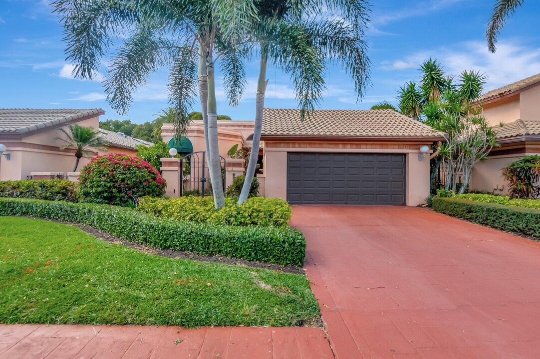 6540 Via Rosa in Boca Raton, FL - Building Photo